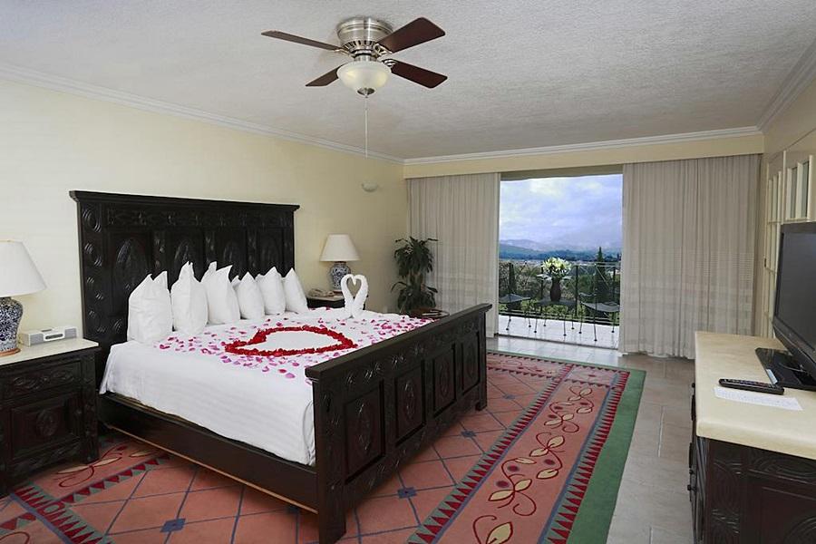 Fiesta Americana Hacienda Ixtapan De La Sal Eksteriør bilde A bedroom at the hotel