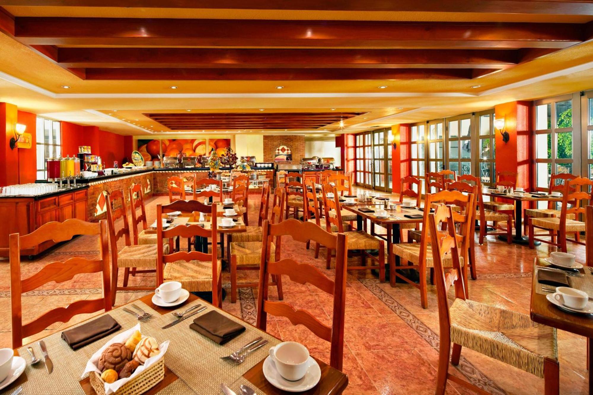 Fiesta Americana Hacienda Ixtapan De La Sal Eksteriør bilde The restaurant