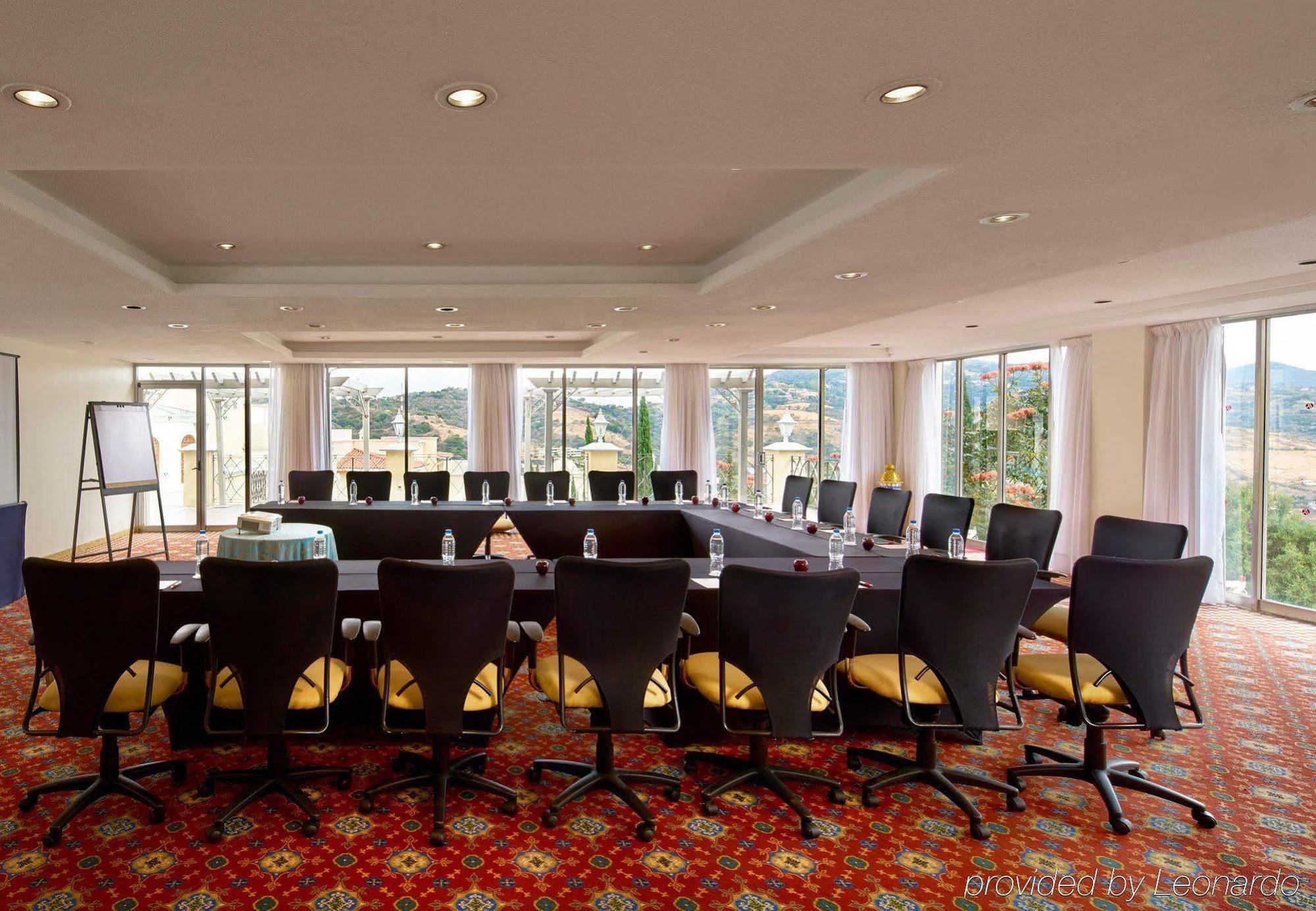 Fiesta Americana Hacienda Ixtapan De La Sal Eksteriør bilde Meeting room