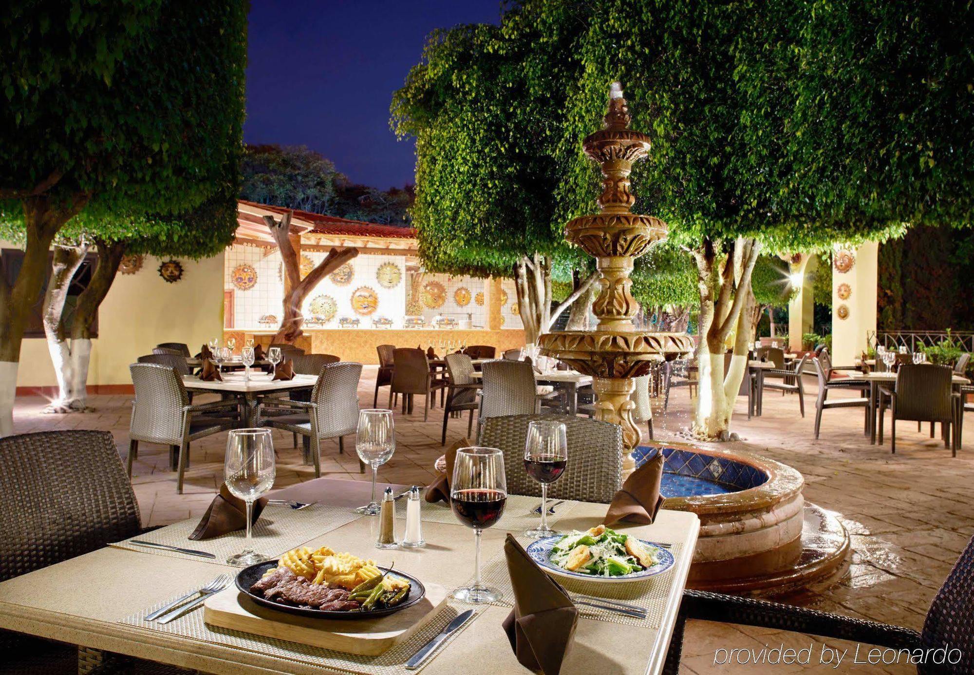 Fiesta Americana Hacienda Ixtapan De La Sal Eksteriør bilde The restaurant