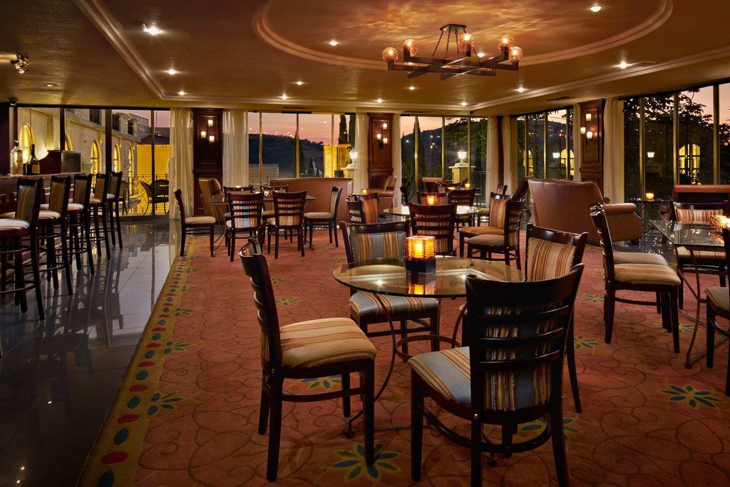 Fiesta Americana Hacienda Ixtapan De La Sal Eksteriør bilde The lobby lounge at the Sheraton Club